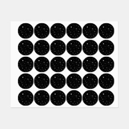 Witte hand getrokken sterren op zwart labels