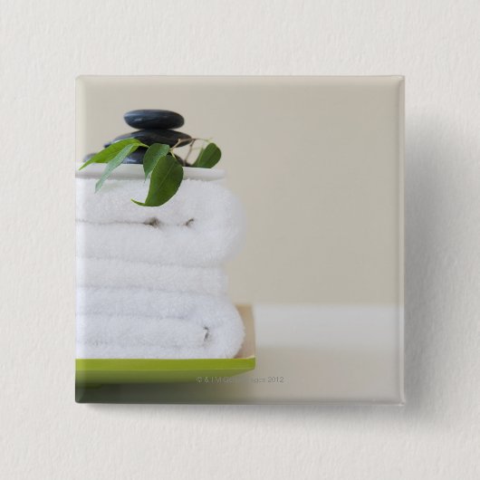 Witte handdoeken en pitten vierkante button 5,1 cm (Voorkant)