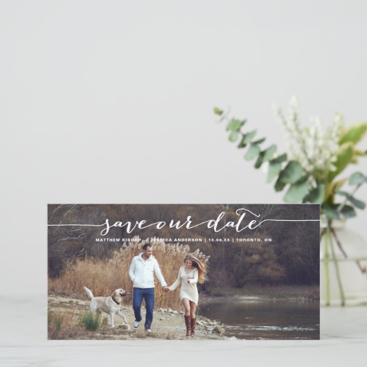 Witte handgeschreven script foto save our date II Save The Date (Staand voorkant)