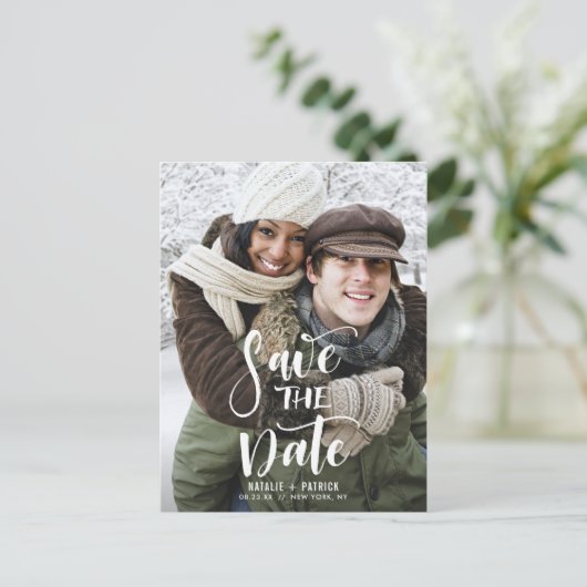 Witte handgeschreven scriptfoto Sla de datum op Aankondigingskaart (Staand voorkant)