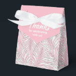 Witte handpalmen op roze tentstijlfeestdozen bedankdoosjes<br><div class="desc">Feestdozen met witte palmschijfjes op een roze achtergrond. Ideaal voor elke feestdag,  verjaardagsfeest,  vrijgezellenfeest,  verlovingsfeest,  feestdag,  bruiloft en nog veel meer. Klik OP AANPASSEN om de achtergrondkleur,  de lettertypen en de tekst te wijzigen. Bekijk de uitnodigingen en MATCHING-objecten in onze winkel —> http://bit.ly/2UyWIVj <—</div>