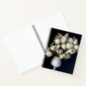 Witte hart in zwart notitieboek (Binnen)