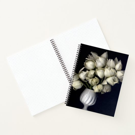 Witte hart in zwart notitieboek (Binnen)