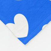 Witte hartjes met stippen op blauw fleece deken (Hoek)