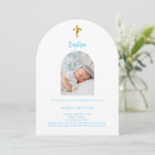 Witte hemel blauwe baby jongen foto boog Doop Kaart (Staand voorkant)