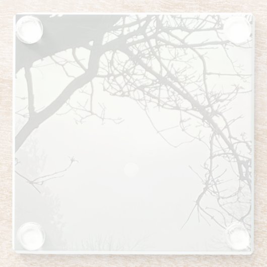 Witte hemel en zon dramatisch omlijst door bomen glazen onderzetter (Achterkant)