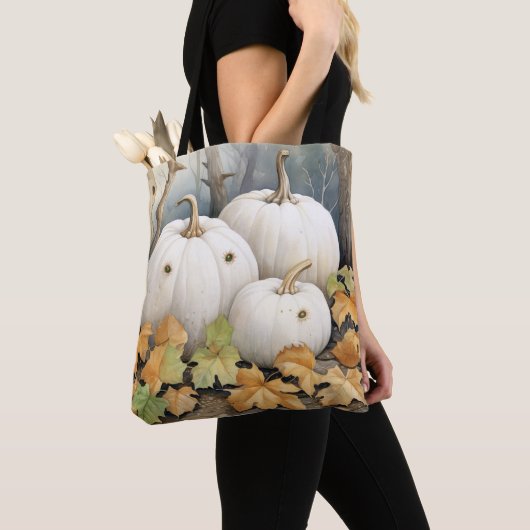  WITTE HERFST POMPOENEN EN HERFSTBLADEREN TOTE BAG (Dichtbij)