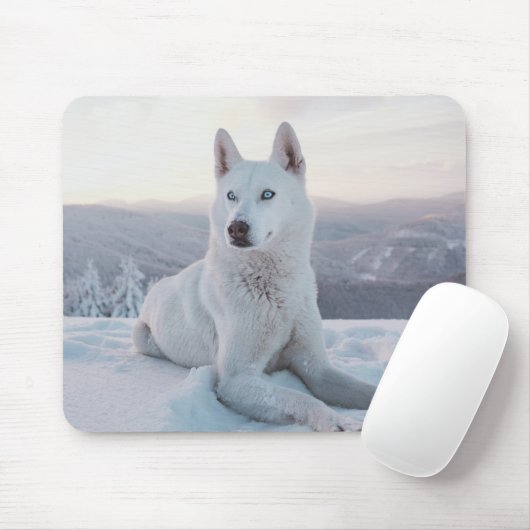 Witte hondje in de sneeuw muismat (Met muis)