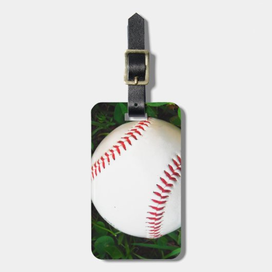 Witte honkbal met rood getikt bagagelabel (Voorkant verticaal)