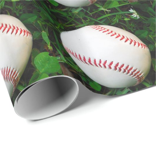 Witte honkbal met rood getikt cadeaupapier (Rol Hoek)