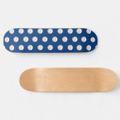 Witte honkbalspelers bal rode stiksels persoonlijk skateboard (Horizontaal)