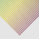 Witte horizontale strepen op een parelspectrum tissuepapier (Detail)