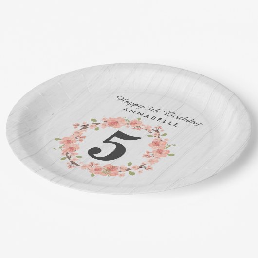 Witte hout & perzik bloemenkrans Gelukkige Verjaar Papieren Bordje (Gekanteld)