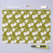 Witte Houtsnede Cherry Design op Olijfgroen Tissuepapier (Craft)