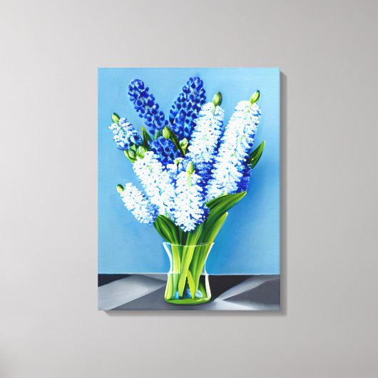 Witte hyacinten in een glazen vaas op blauw canvas afdruk (Voorkant)