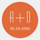 Witte initialen, eenvoudige elegante oranje bruilo ronde sticker (Voorkant)