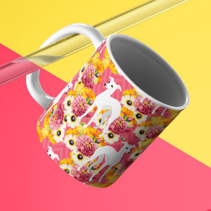 Witte Italiaanse Greyhounds met bloemen Koffiemok