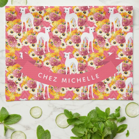 Witte Italiaanse greyhounds of whippets Roze Flora Theedoek (Gevouwen)