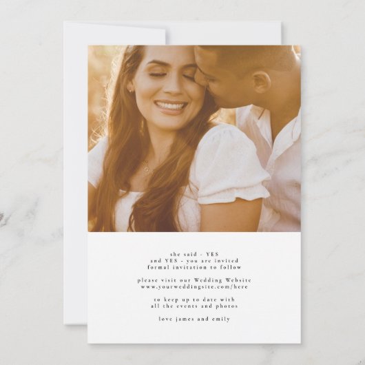 Witte kalligrafie Elegante foto van de bruiloft Save The Date (Achterkant)