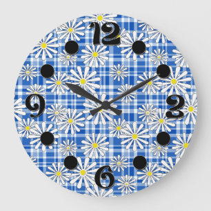 Witte kamille bloemen op een blauw geblokte rug grote klok