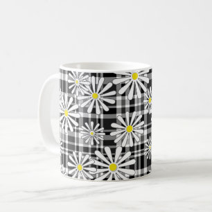 Witte kamillebloemen op zwart-wit geruit b koffiemok