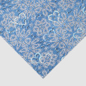 Witte kant en blauwe harten tissuepapier (Detail)