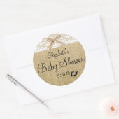 Witte Kant en Burlap Baby shower Favor Ronde Sticker (Envelop)