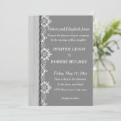 Witte kant en grijze rustieke houten bruiloft kaart (Staand voorkant)