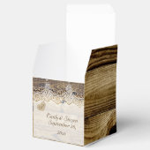 Witte kant & hart op oude houten rustieke bruiloft bedankdoosjes (Geopend)