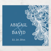 Witte kant op blauwe bruiloft likeurfles etiket (Enkel label)