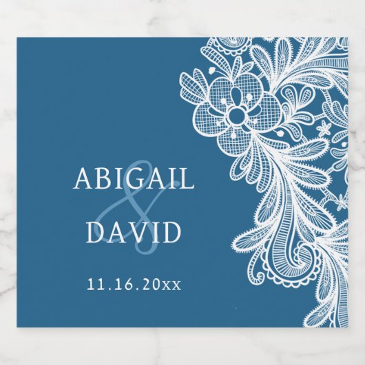 Witte kant op blauwe bruiloft likeurfles etiket (Enkel label)