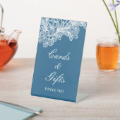 Witte kant op blauwe Kaarten & geschenken Reclamebord Met Voetstuk (Insitu)