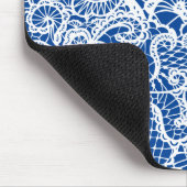 Witte kant op blauwe Muismat (Hoek)