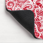 Witte kant op rood muismat (Hoek)