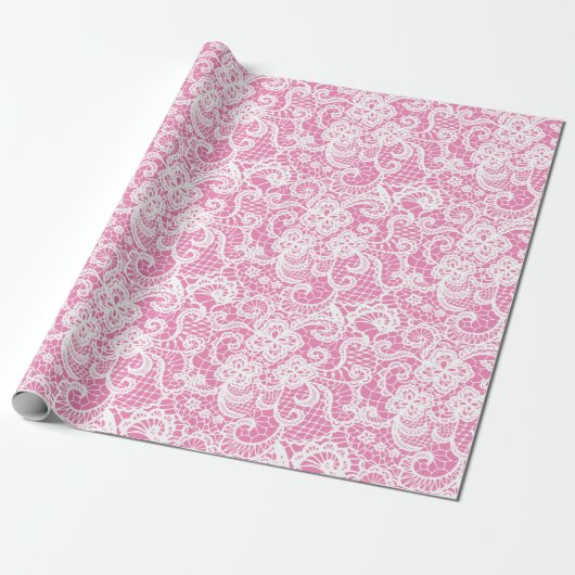 Witte kant op roze cadeaupapier (Uitgerold)