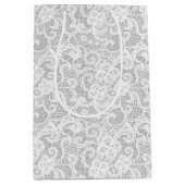 Witte kant op zilver medium cadeauzakje (Voorkant)