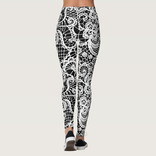 Witte kant op zwart leggings (Achterkant)