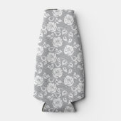 Witte kant patroon op grijze achtergrond flesjeskoeler (Voorkant)