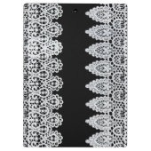 Witte kant vormt een delicate grens tegen zwart klembord (Achterkant)