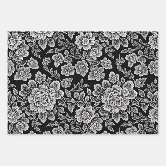 Witte kantbloemen op zwart inpakpapier vel (Voorkant)