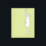 Witte kat die blijft hangen met wetten canvas afdruk<br><div class="desc">Wilde en Crazy White Cat Holding met Claws. Voeg wat lol toe aan je woonruimte met de kunst van deze grappige kat minnaar. Dat maakt een groot cadeau voor katten. Een origineel ontwerp ©Jenn Kay.</div>