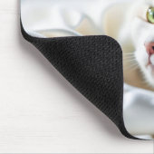 Witte kat in bed muismat (Hoek)