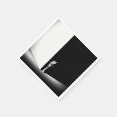 Witte kat in zwarte schaduwen servet (Hoek)