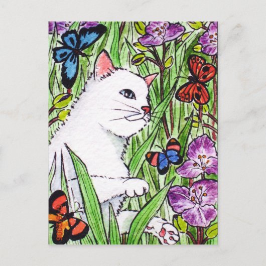 Witte kat jaagt op vlinders uit bloemen briefkaart (Voorkant)