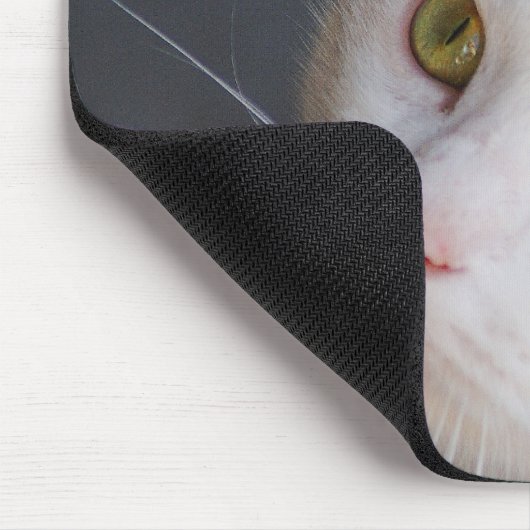 Witte kat met één groen oog en één blauw oog muismat (Hoek)