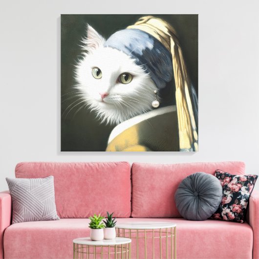 Witte kat met een parel oorbel canvas afdruk (Insitu (Woonkamer))