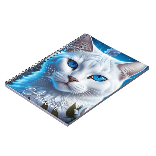Witte Kat met Heldere Blauwe Gepersonaliseerde Oge Notitieboek (Linkerzijde)