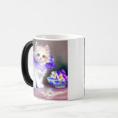 Witte kat met Paarse bloemkraag Magische Mok (Voorkant links)