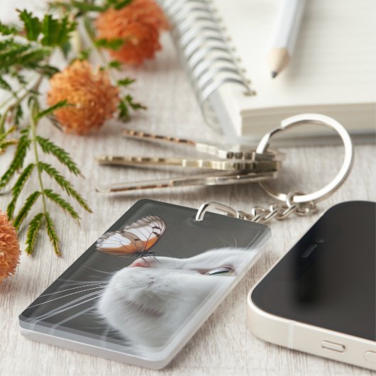 Witte kat met vlinder sleutelhanger (Voorkant Rechts)