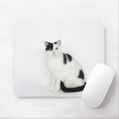 Witte kat met zwarte vlekken muismat (Met muis)